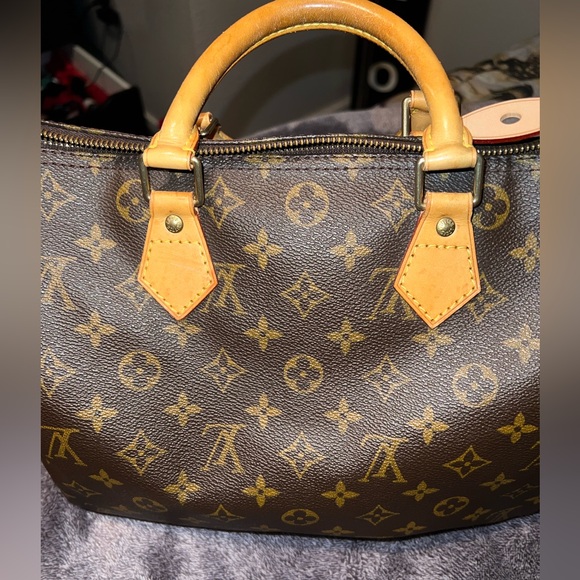 Louis Vuitton Speedy 30 - Picture 9 of 17